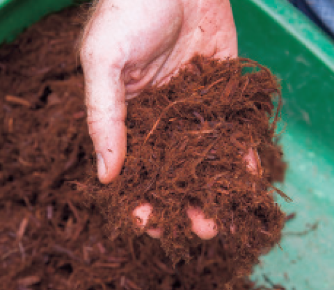 バーク堆肥が主原料なのでオーガニックな香りがするのが気に入っている。